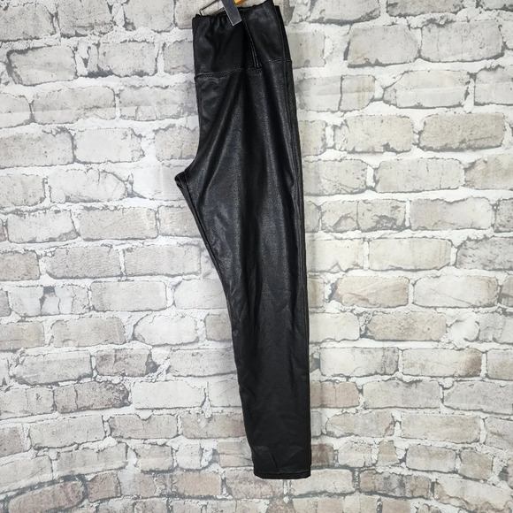 7 For All Mankind Vegan Leather Leggings Stretch Black Size  Large - Picture 11 of 16